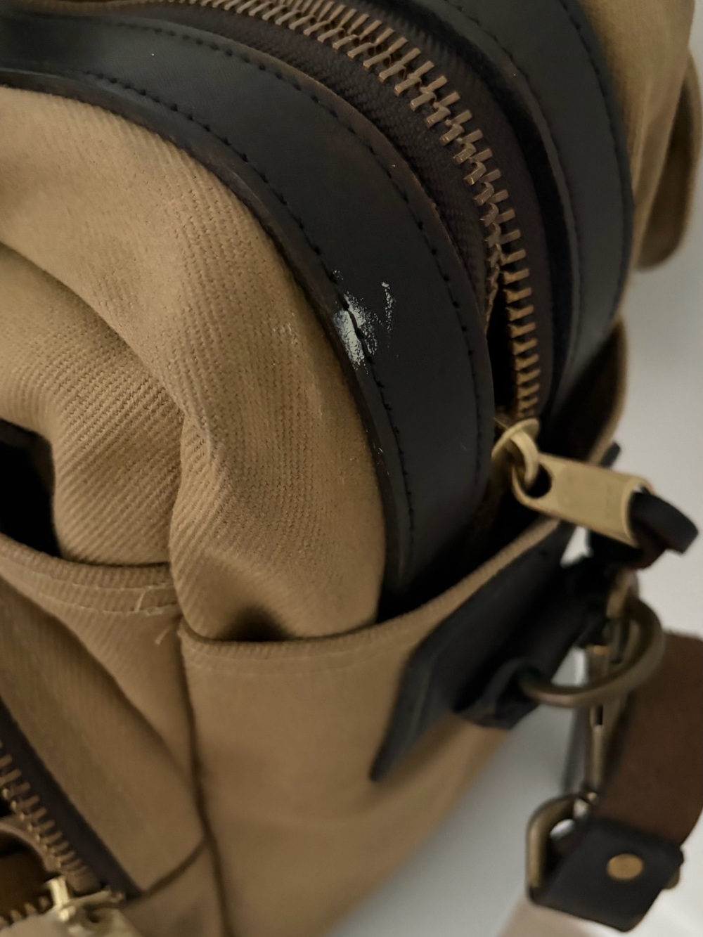 Filson Padded Computer Bag Model 258 Tan - Picture 8 of 8